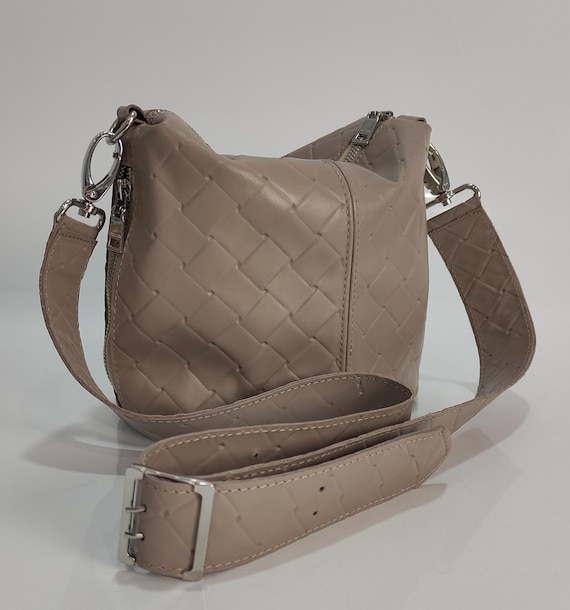 Genuine Leather Crossbody Bag, Handmade Small Shoulder Purse for Women,  Stylish Real Leather Handbag, Trendy Beige Casual Bag