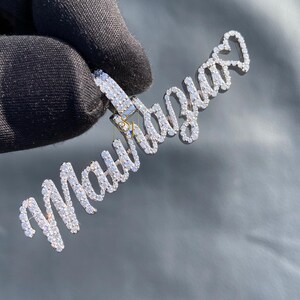 Colgante con letra personalizada, colgante con inicial, colgante de moissanita VVS personalizado con acabado helado, colgante con inicial de diamante para él, joyería personalizada