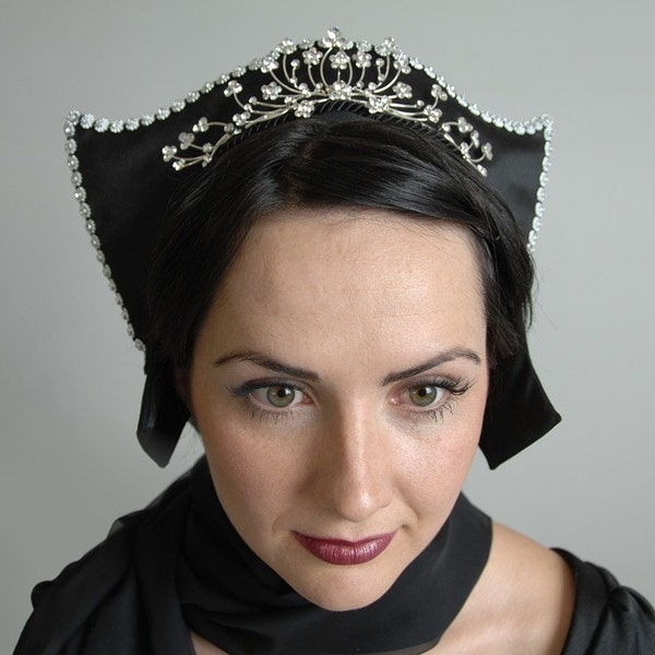 Queen of the Night Black Renaissance Hood Cap with Veil