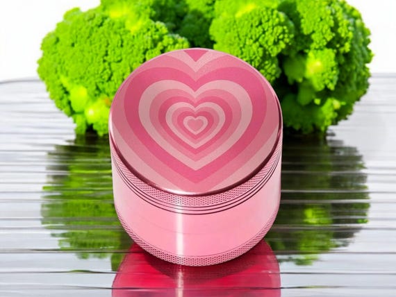 Pink Heart Herb Grinder – 4-piece Metal Grinder With Catcher