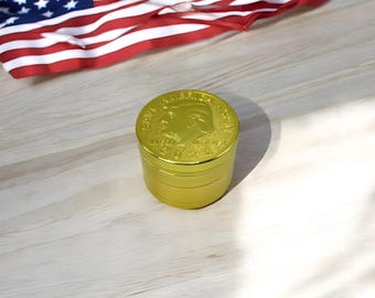 Trump Grinders – 4-Layer 50mm Metal Tobacco Grinder – Bold Gold Design