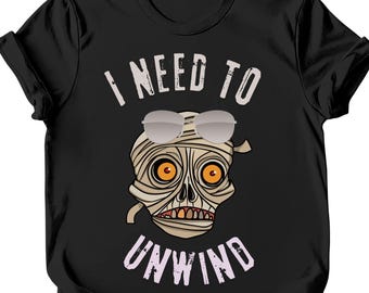 Unwind Mummy Graphic Tee: Relaxed Halloween Style