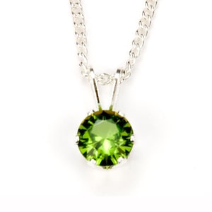 Peridot Birthstone Necklace Gift For Bridesmaids, Sterling Silver Peridot Pendant Necklace Gift For Women, August Birthday Gift For Mom