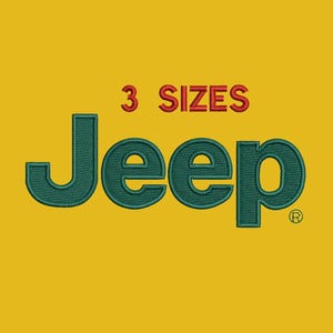 Pode incluir: Logotipo Jeep bordado em verde-azulado sobre fundo amarelo. O texto "3 TAMANHOS" está acima do logotipo em vermelho. O logotipo Jeep tem um símbolo de marca registrada.
