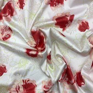 Red Rose Floral Cotton Satin Fabric – Soft Dressmaking Material for Dresses, Skirts, Blouses & Crafts | 150x100 cm