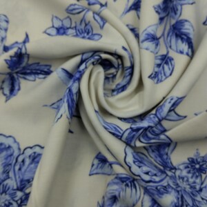 Blue floral viscose linen fabric – drapey breathable material by yard (150 cm / 59") image 8