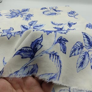 Blue floral viscose linen fabric – drapey breathable material by yard (150 cm / 59") image 6