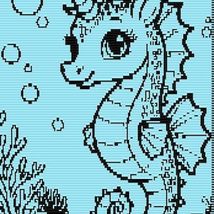 Puede incluir: Ilustración pixelada de un caballito de mar con cuerno de unicornio, rodeado de burbujas y algas, sobre un fondo azul claro. El caballito de mar es en blanco y negro, con detalles y un diseño caprichoso.