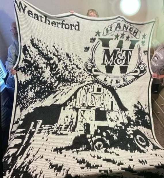 Tractor and Barn mosaic overlay pattern