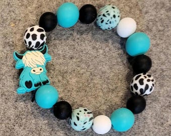 Highland Cow Beaded Bracelet: Fun Stretch Jewelry