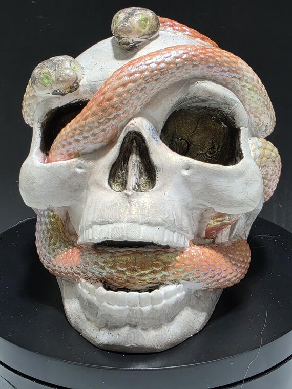 Gothic Skull and Snake Figurine – Eco-Friendly Resin Sculpture – Dark Academia Decor