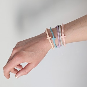 Faith Silicone Cross Bracelets - Multicolor Packs of 5 | Wear and Share the Love of Jesus | Christian Gift for Her | Grace Notes Ltd