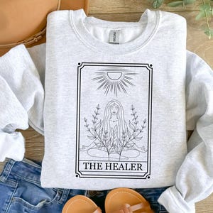 Sudadera con la carta del tarot del sanador, jersey de cuello redondo sobre salud mental, sudadera unisex con capucha, prenda terapéutica, camiseta curativa