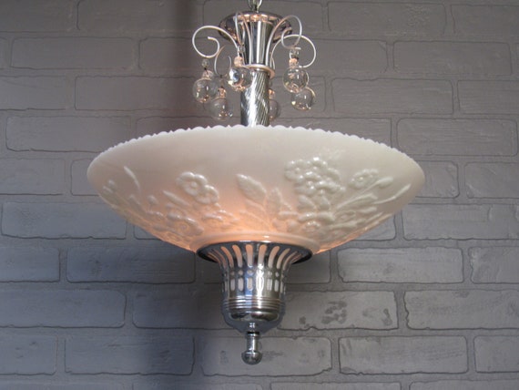 ART DECO 5 SLIP MILK GLASS SHADE HANGING CHANDELIER CEILING LIGHT 1920's 1930's ART DECO 5 SLIP MILK GLASS SHADE HANGING CHANDELIER CEILING LIGHT 1920's 1930's