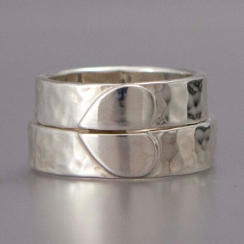 Heart Wedding Band Set One Love 5mm Flat Bands in Hammered - Etsy