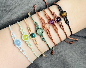 Adjustable Labradorite Macrame Bracelet: Boho Healing Crystal Jewelry