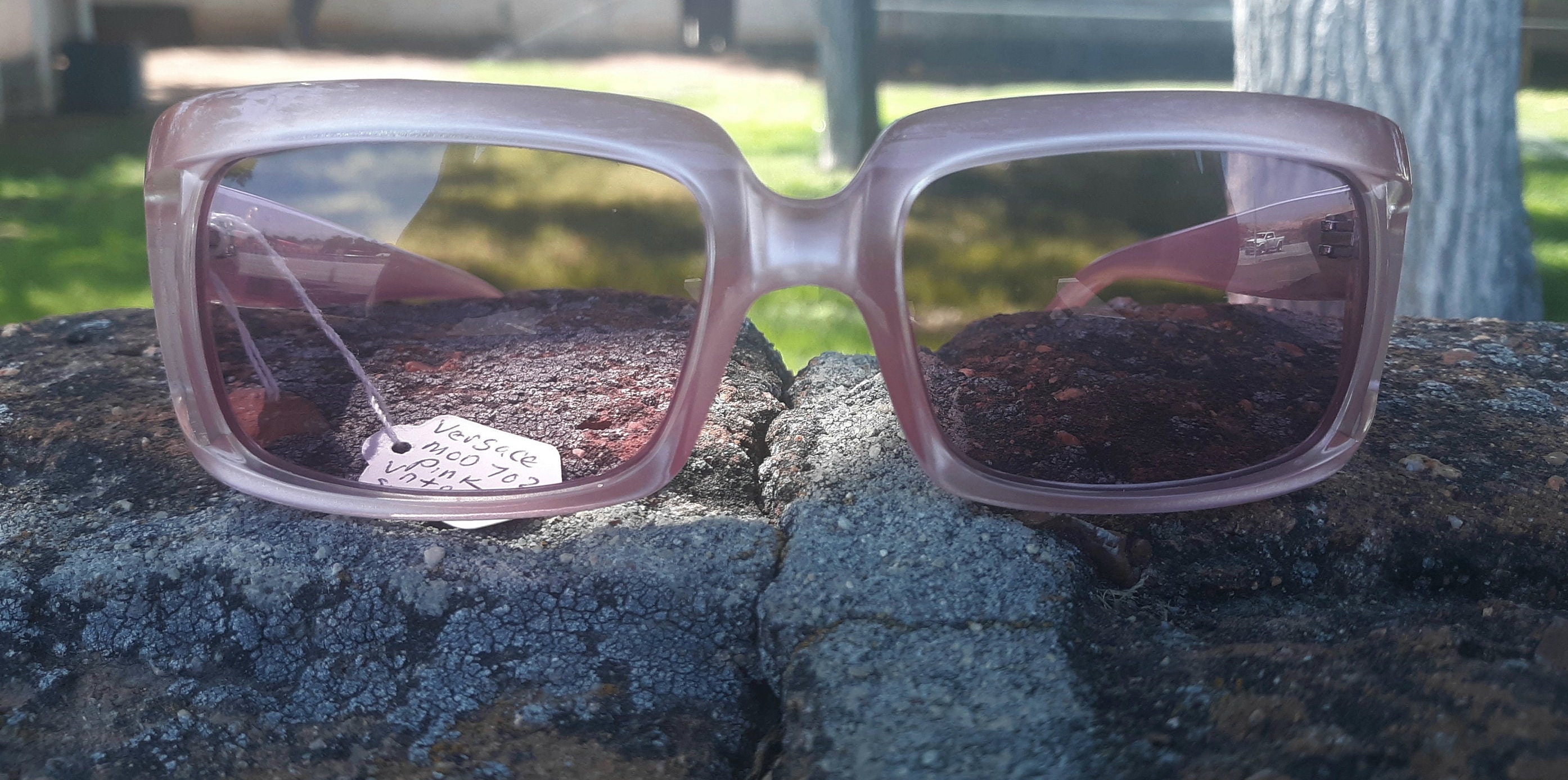 Versace ヴェルサーチ　サングラス ヴィンテージ ヴェルサーチ サングラス：ピンクパール メデューサ ロゴ