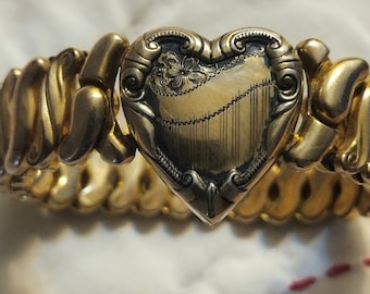 Vintage Carmen Sweetheart Expansion Bracelet | Circa 1940s–1950s