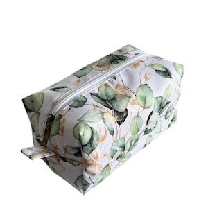 Aesthetic Cute Makeup Bag - Floral Cosmetic Bag - Travel Bag - Best Friend Gift - Vintage Coquette Makeup Bag - Gift for Her Mom Gift
