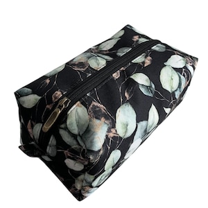 Aesthetic Cute Makeup Bag - Floral Cosmetic Bag - Travel Bag - Best Friend Gift - Vintage Coquette Makeup Bag - Gift for Her Mom Gift