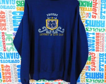Sudadera vintage de los años 90 de Notre Dame Fighting Irish con bordado de cachemira floral grande