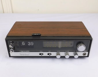 Radio reloj Realistic Chronomatic 112 con mecanismo de desplazamiento, probado y revisado, modelo 12-1499A, estilo retro de los años 70.