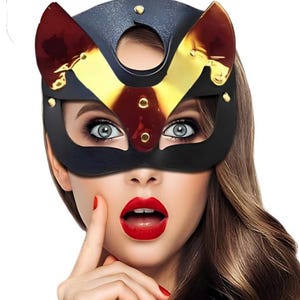 Leatherette Catwoman Mask: Black Cosplay Costume Accessory