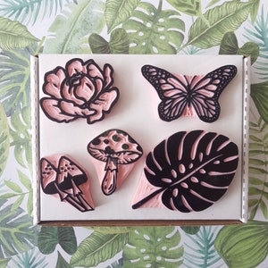 Pacote de Selos Flora e Fauna 3+ Selos, Pacote de Selos de Plantas e Animais Borboletas, Cogumelos, Abelhas e Flores, impressão em bloco | Sal e Papel