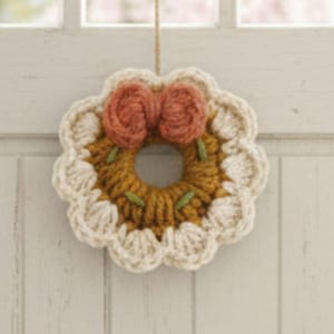 CROCHET PATTERN Mini Wreath Ornament, Holiday Craft DIY , door decor
