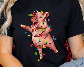 Christmas Pig T-Shirt: Funny Farm Animal Xmas Graphic Tee