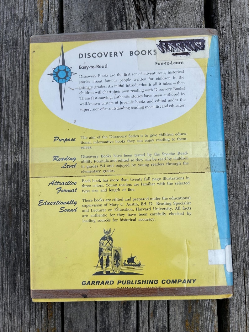 Pu&ograve; includere: Una quarta di copertina rettangolare con sfondo giallo e accenti laterali blu. Contiene il testo Discovery Books, Easy-to-Read, Fun-to-Learn, Purpose, Reading Level, Attractive Format, Educationally Sound e Garrard Publishing Company.
