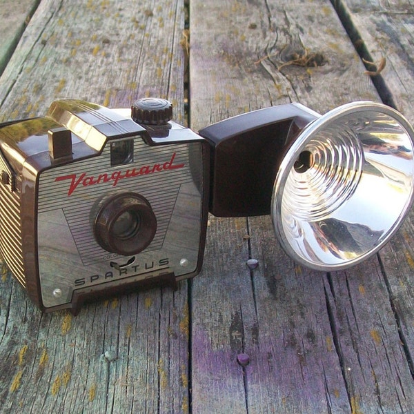 Vintage Spartus Vanguard Camera with Synchonized Flash Brown