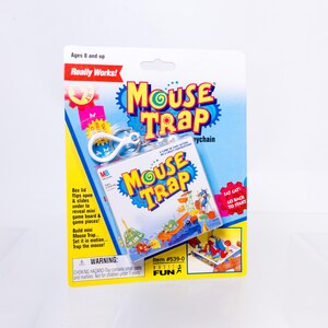 Basic Fun - 1999 Hasbro Games - Mouse Trap Keychain *NON-MINT*