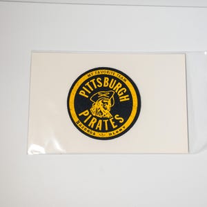 1958 Bazooka Blony Pittsburg Pirates Felt Baseball Patch (NM)