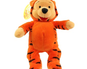 Peluche Disney tipo Beanbag - Pooh el Tigre del Zodiaco Chino (Winnie the Pooh) (8 pulgadas)