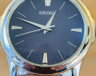 Rare Vintage 1995 SEIKO V701-2N00 Quartz Men's Watch Navy Blue Dial