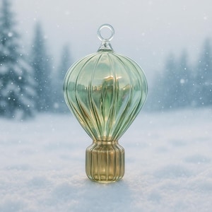 Elegant Iridescent Hot Air Balloon Glass Ornament – Festive Christmas Decor