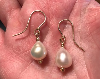 Pearl earrings, 14k gold filled wire