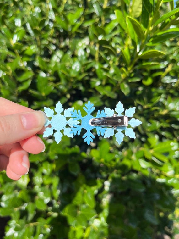 Koyuki Snowflake Hair Clip - Etsy