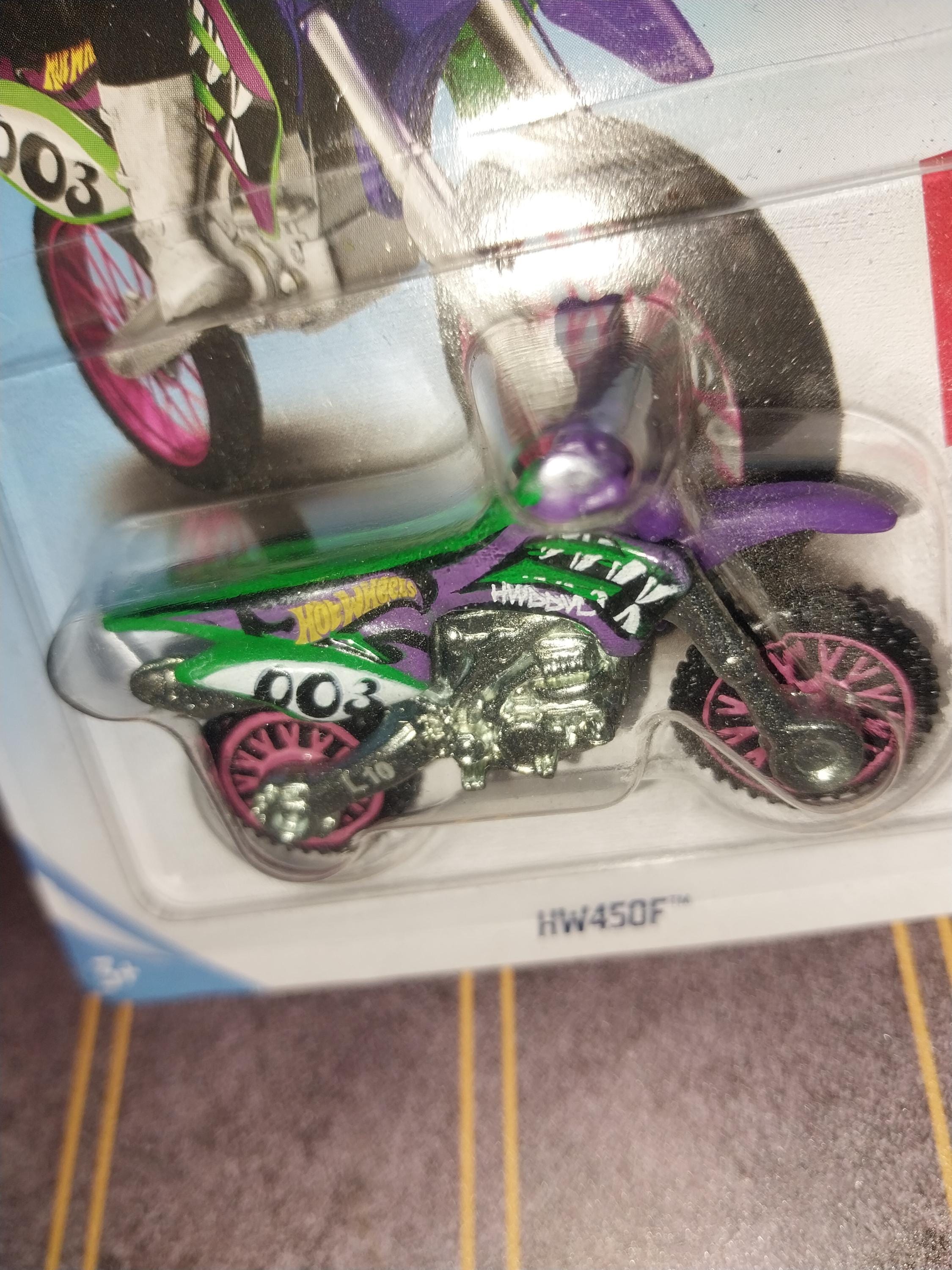 Hotwheels HW450F Dirt Bike From HW Daredevils Series Long Card