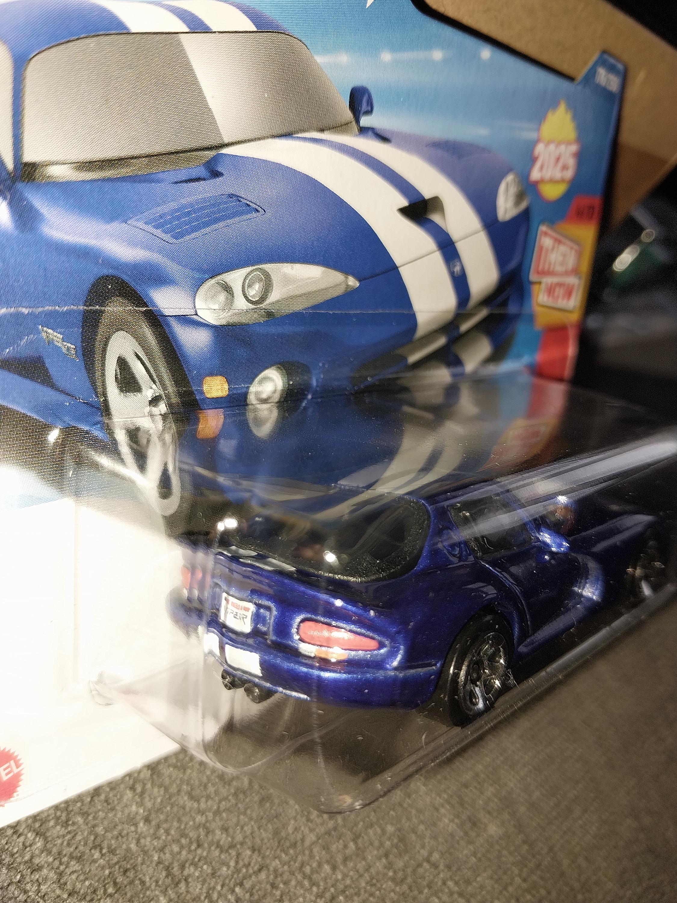ホットウィール 96 ダッジ バイパー GTS：ブルー ダイキャストカー