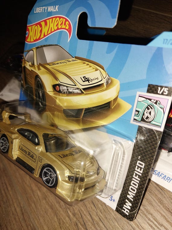 Liberty Walk 6スポークホイールSilvia S15 ゴールド Hot Wheels Nissan Silvia (S15) Liberty Walk Gold And Yellow Lot of