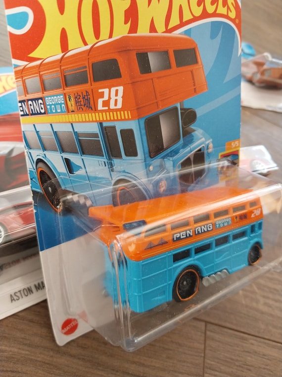 Hotwheels Netflix Lets Race Trouble Decker Bus - HW Fast Transit