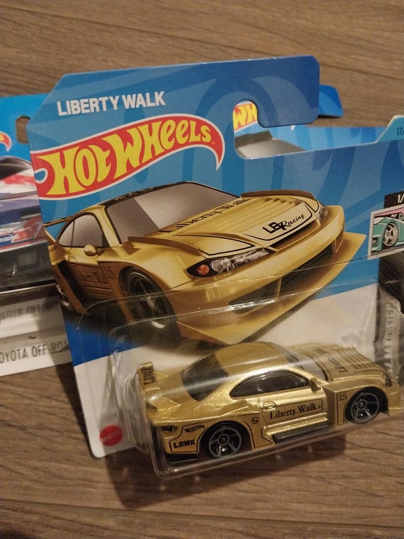 Hot Wheels Nissan Silvia S15: Gold LB Super Silhouette, Short Card