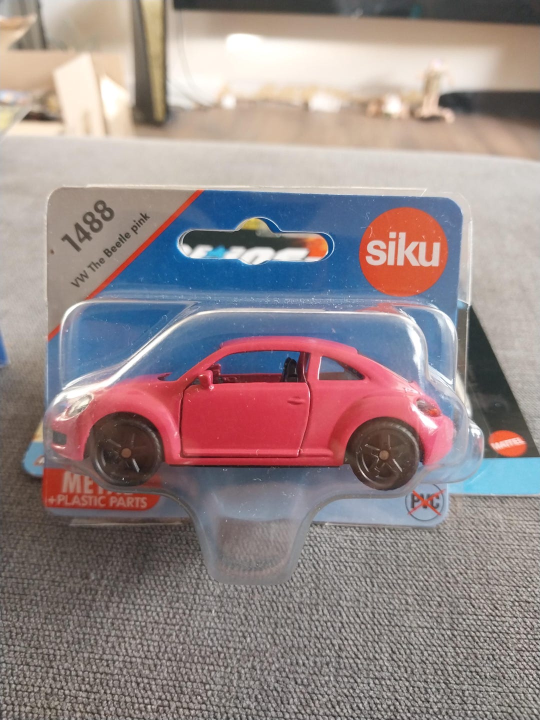 Siku Pink Volkswagen Beetle Diecast Model Car - Rubber Tires