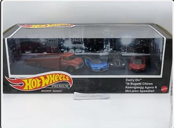 Hotwheels Premium 4 Car Carry on Set Bugatti Chiron Koenigsegg
