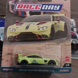 Hotwheels Premium Fast and Furious Gold Lamborghini Gallardo LP 570-4 Super Rare to find in beautiful condition  lovely gift for all ages