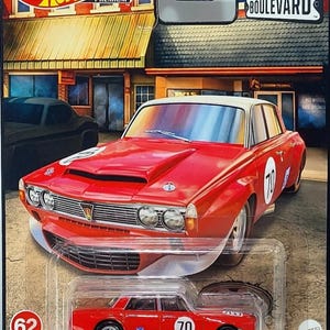 Hotwheels Premium Boulevard 70 Rover P6 Group 2 Rare to find in beautiful condition  lovely gift for all ages