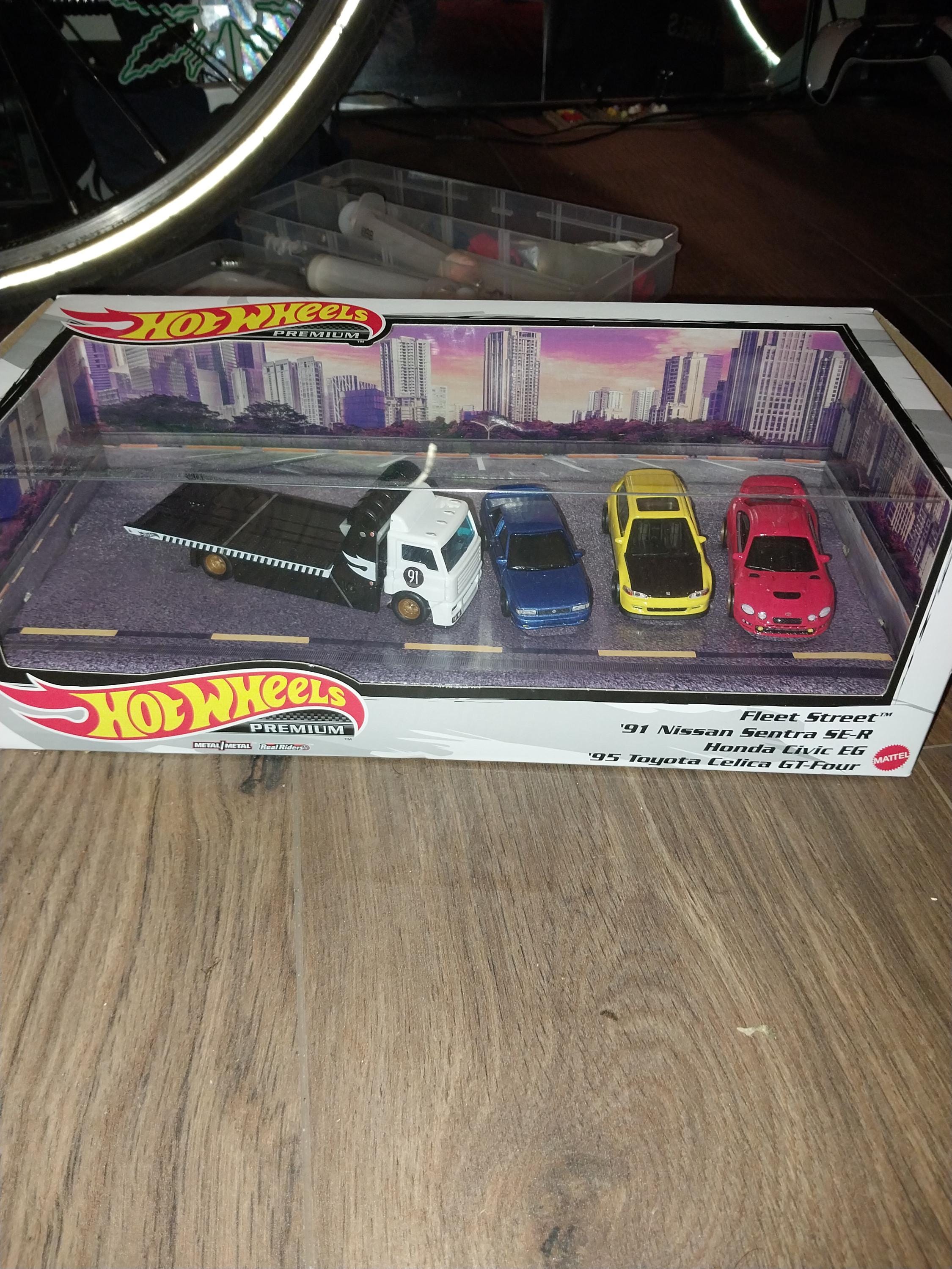 Hot Wheels Premium Collector Set GMH39 Tuner JDM Fleet Street