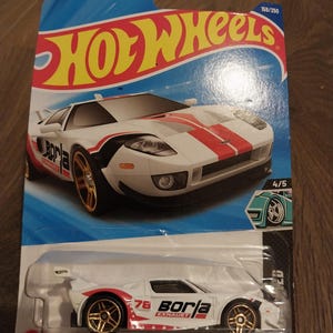 Hotwheels HW Modified White Ford Gt tarjeta larga Raro de encontrar en hermosas condiciones, hermoso regalo para todas las edades